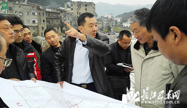 記者走基層 湖北日報總編輯蔡華東再訪巴東(圖)